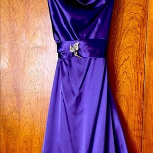 Evening dress with Crystal broach accessory